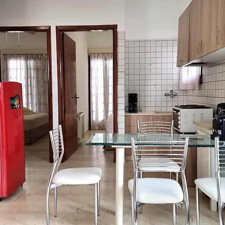 Ocean Village Apartment *