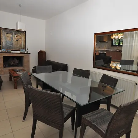 Ocean Village Apartment *